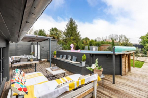 Demeure en pierre avec piscine